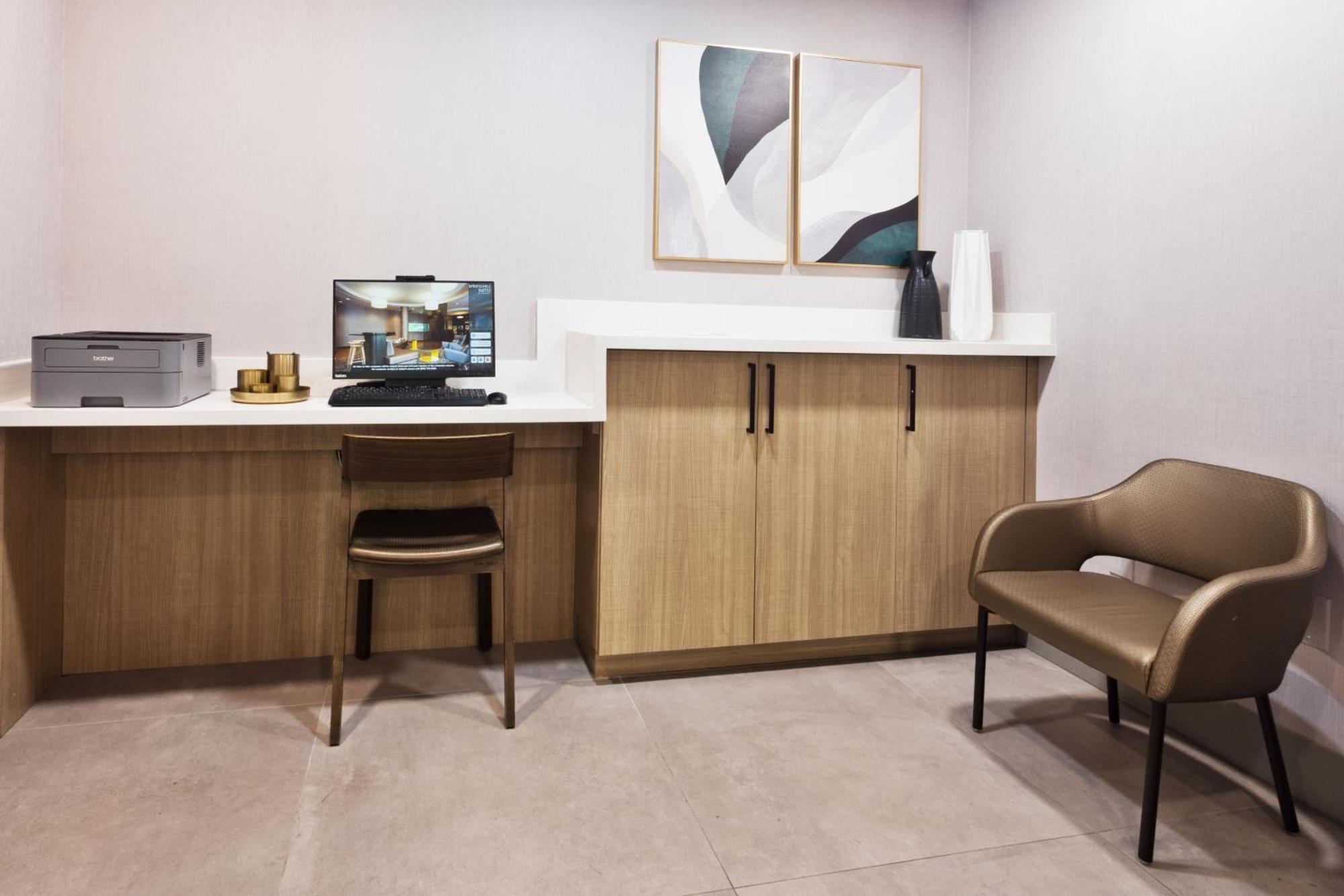 Springhill Suites Birmingham Colonnade Eksteriør bilde