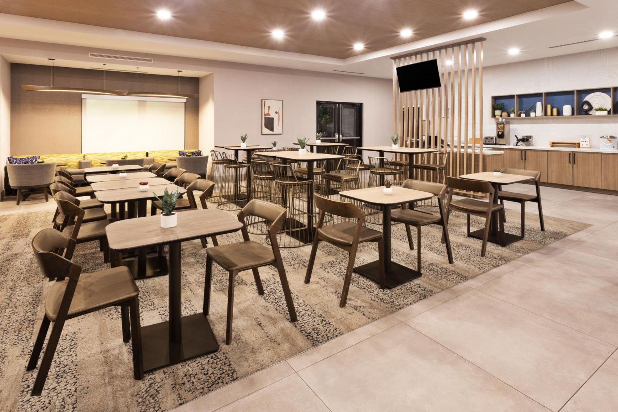 Springhill Suites Birmingham Colonnade Eksteriør bilde