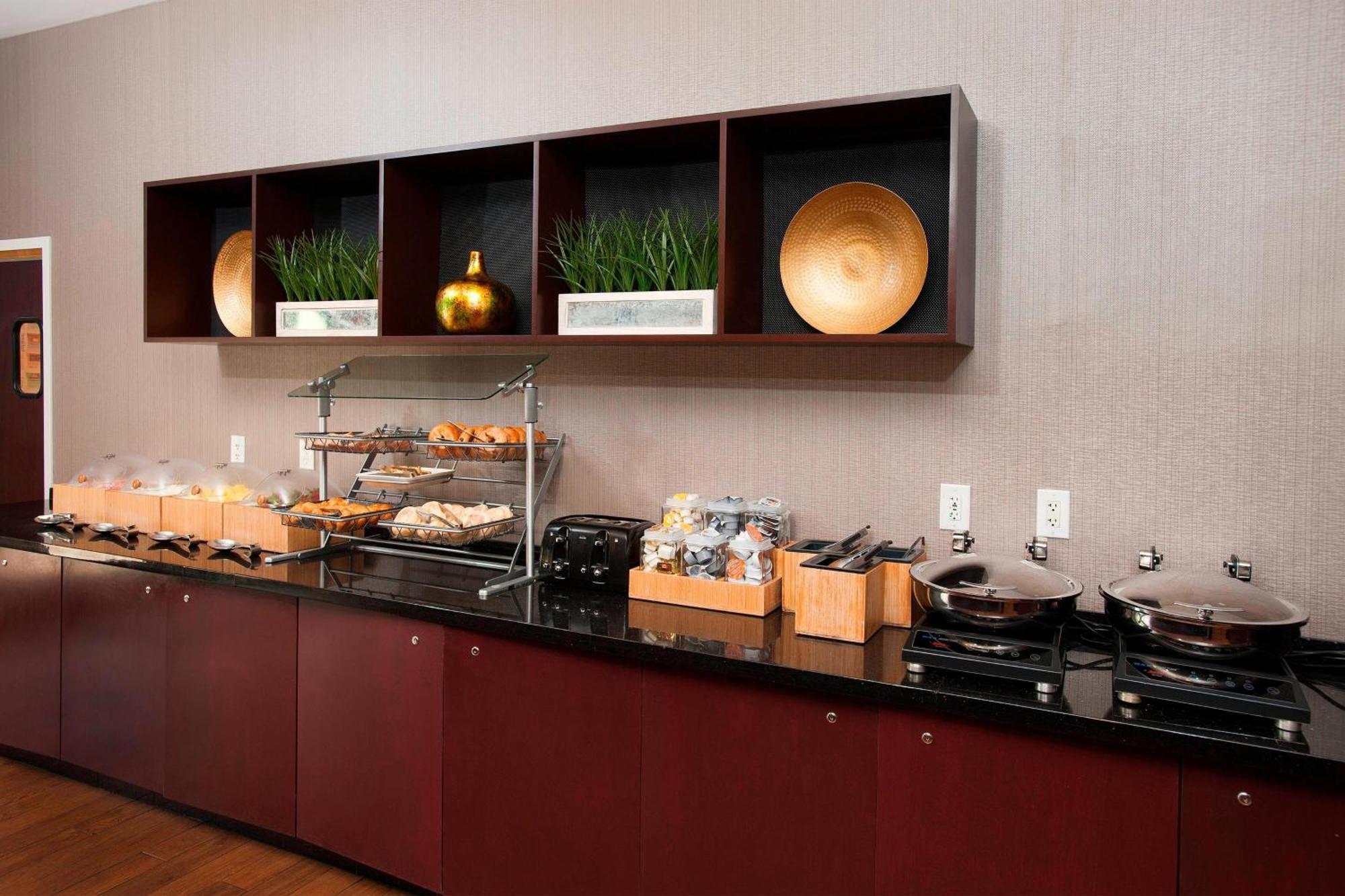 Springhill Suites Birmingham Colonnade Eksteriør bilde