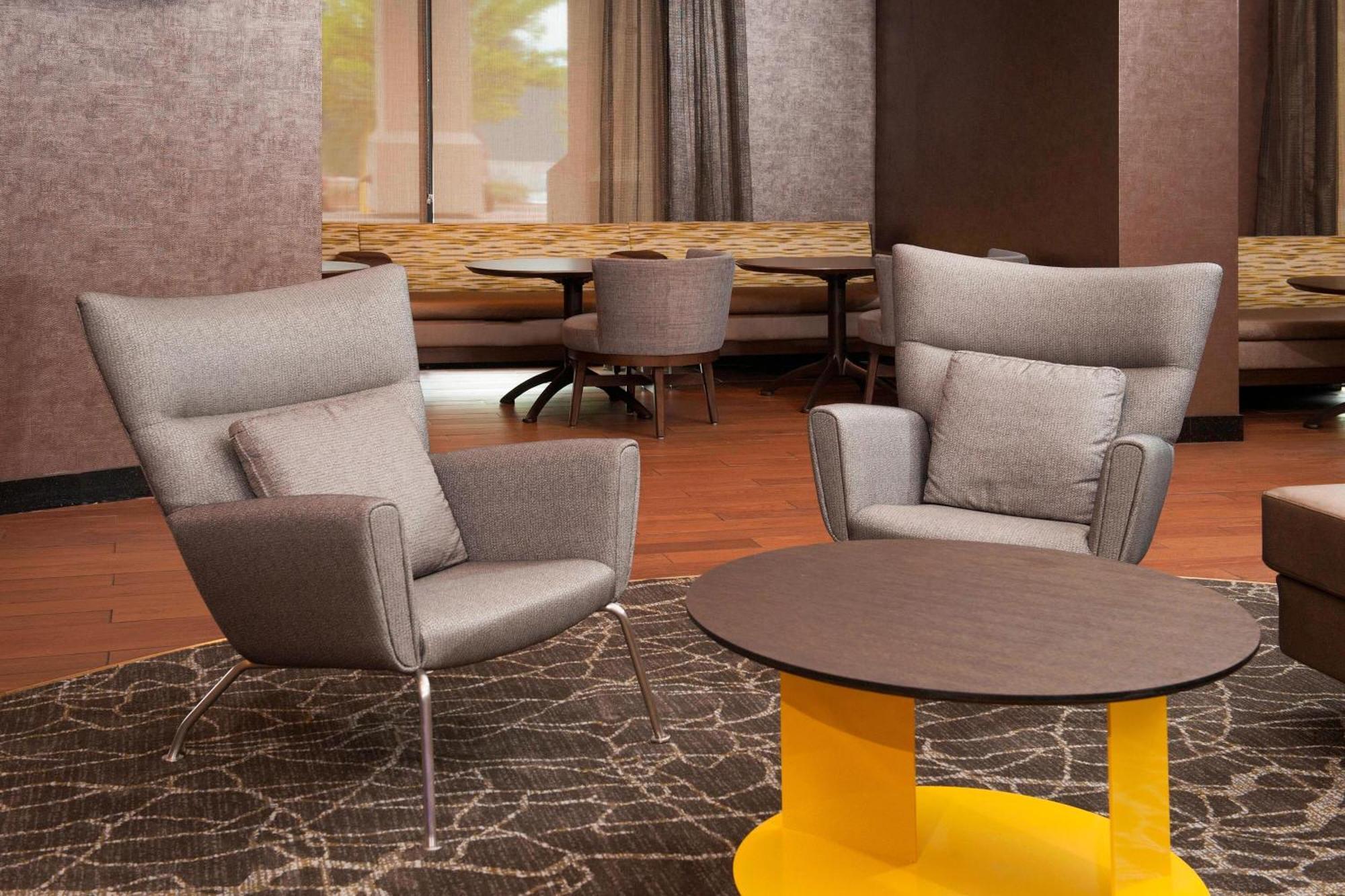 Springhill Suites Birmingham Colonnade Eksteriør bilde