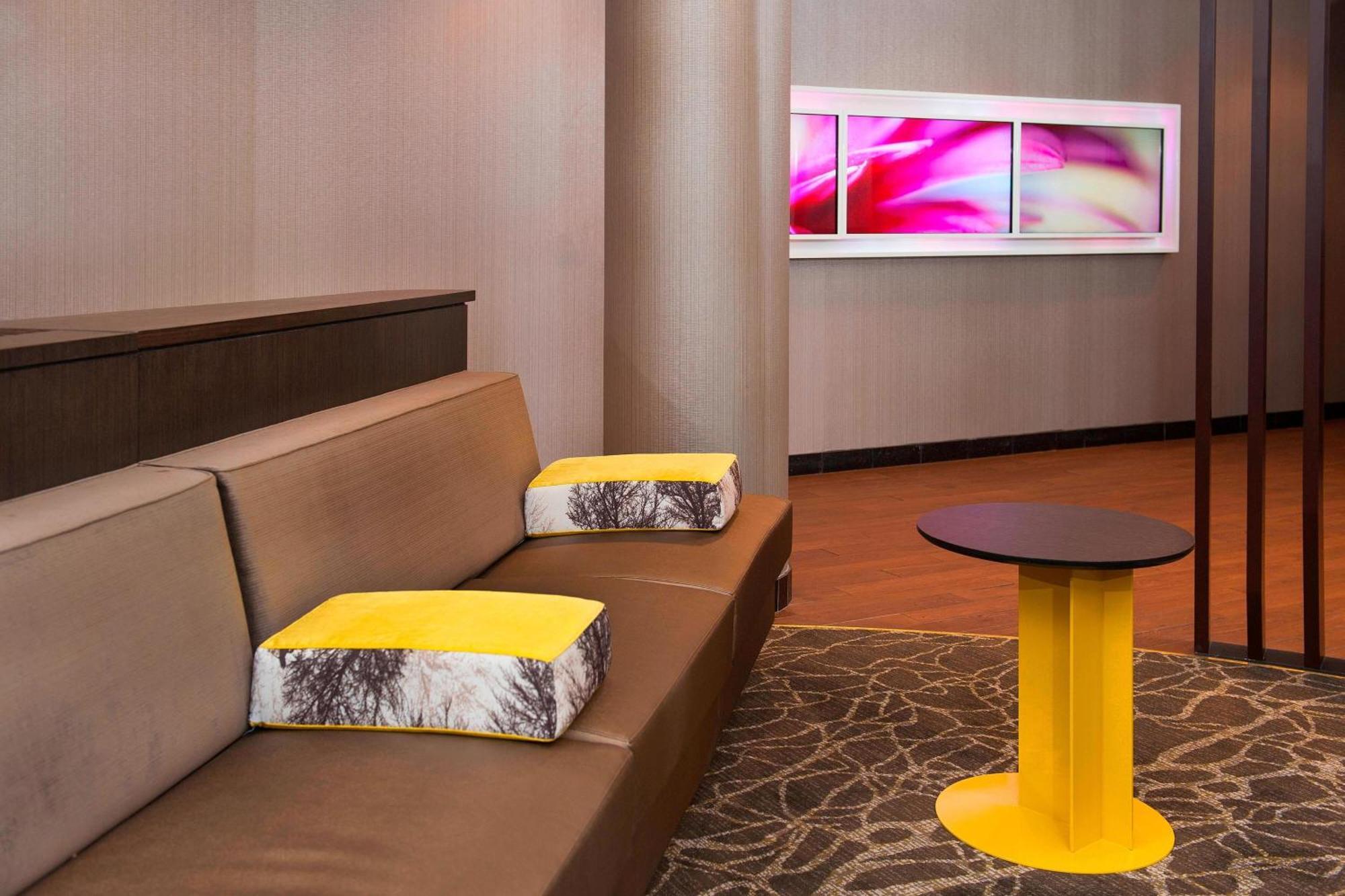 Springhill Suites Birmingham Colonnade Eksteriør bilde