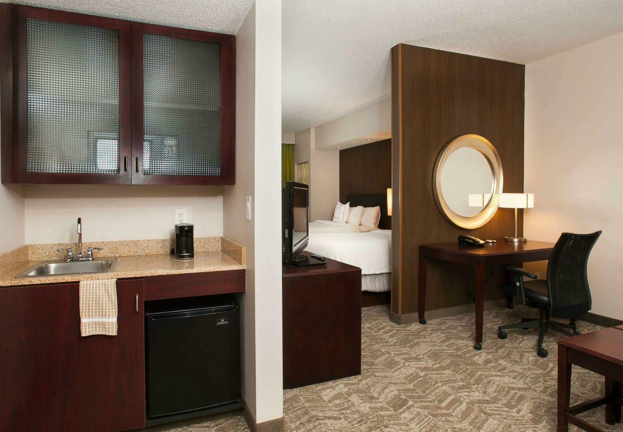 Springhill Suites Birmingham Colonnade Eksteriør bilde